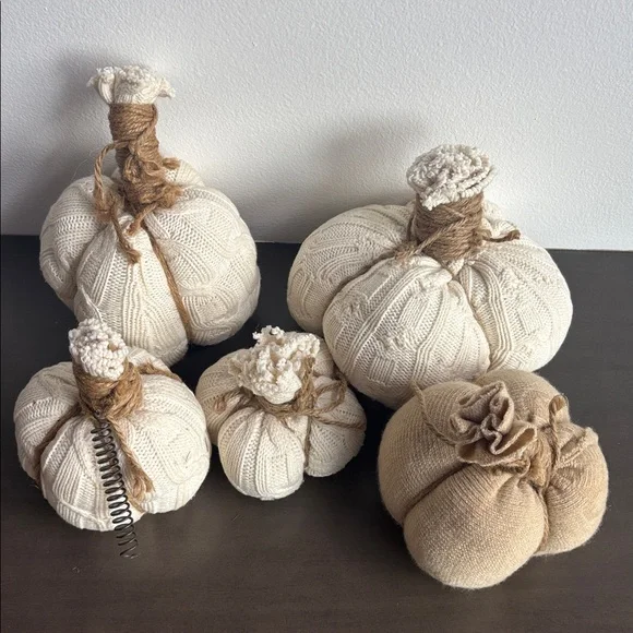 Vintage Sweater Pumpkins set of 5 - Picture 2 of 6
